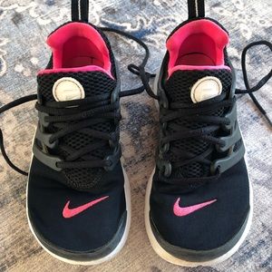 KIDS NIKE air presto size 1Y